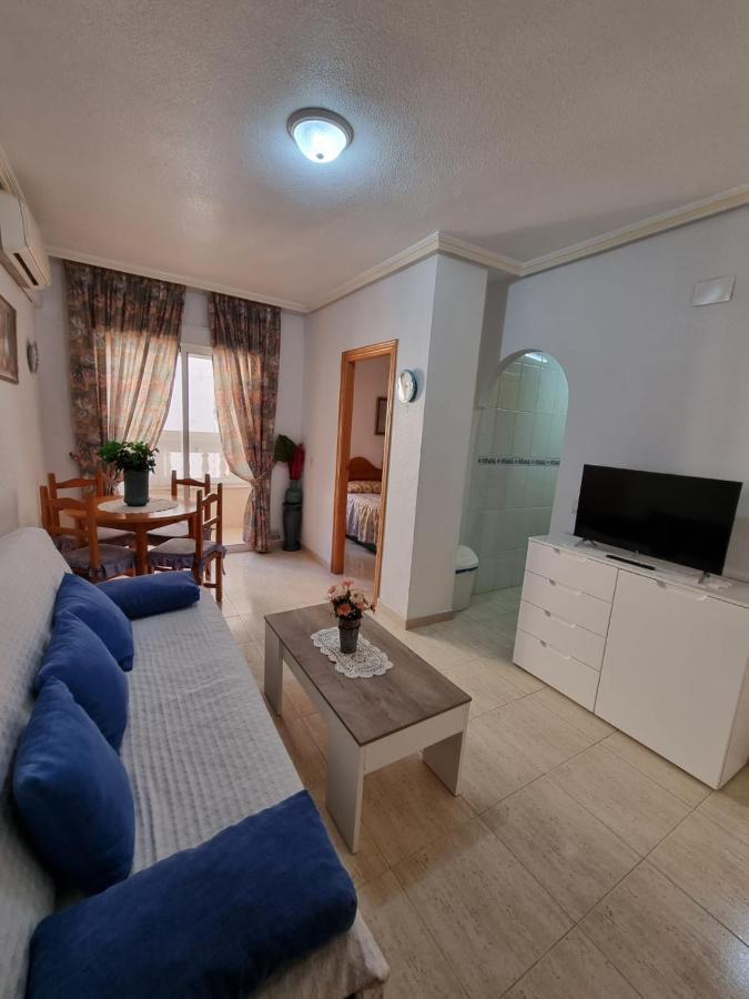 Gemuetliche Ferienwohnung In Torrevieja Ca100M Vom Strand Playa Del Cura Entfernt Exterior photo