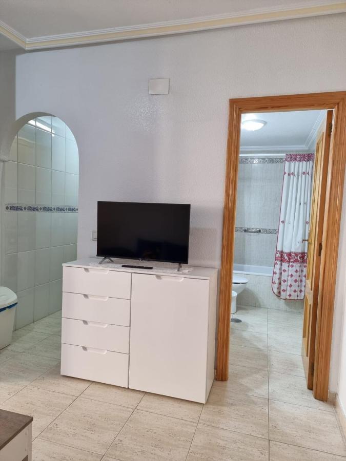 Gemuetliche Ferienwohnung In Torrevieja Ca100M Vom Strand Playa Del Cura Entfernt Exterior photo
